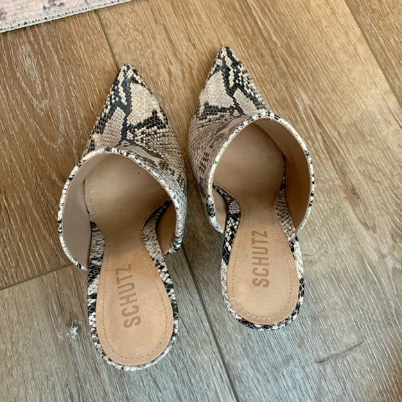 Schutz Bardot Pointed Toe Mule - Picture 3 of 7